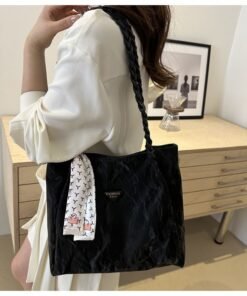 Alternative view of Shoulder Bag RM115